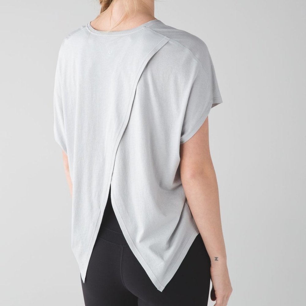 Lululemon Devout short sleeve tee in grey